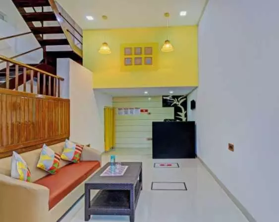 ホテル Super Collection O Vardhan House