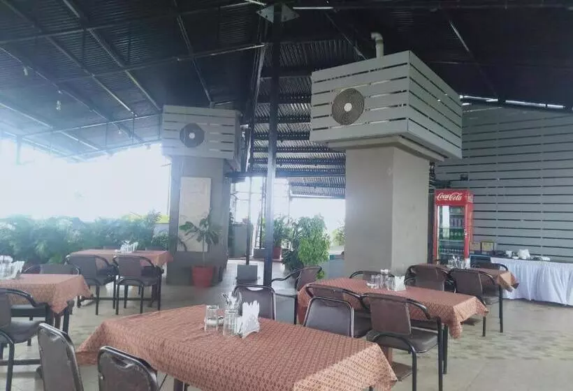 Hotelli Udayanraje Palace