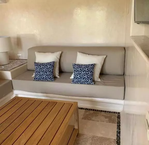 New Beachfront Villa In Playa Blanca