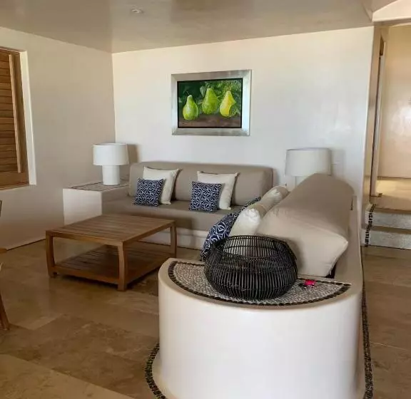 New Beachfront Villa In Playa Blanca