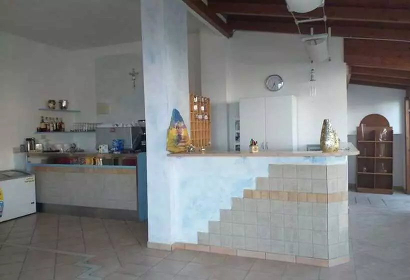 ペンション Room In Bb   Spacious Double Room Beside The Sea