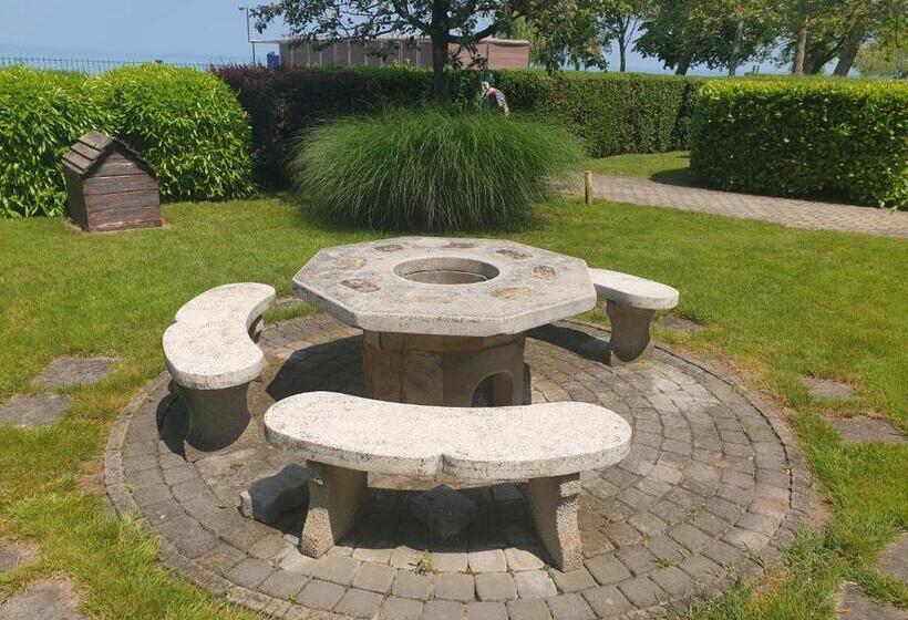 Balaton Lakeside Residence