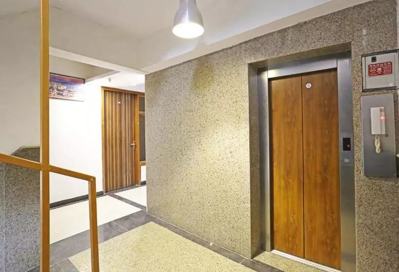 هتل Gl Suites Near Delhi Airport