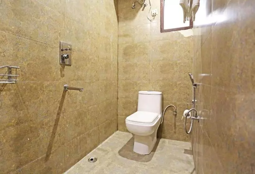 هتل Gl Suites Near Delhi Airport