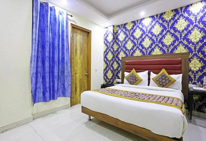 Отель Gl Suites Near Delhi Airport