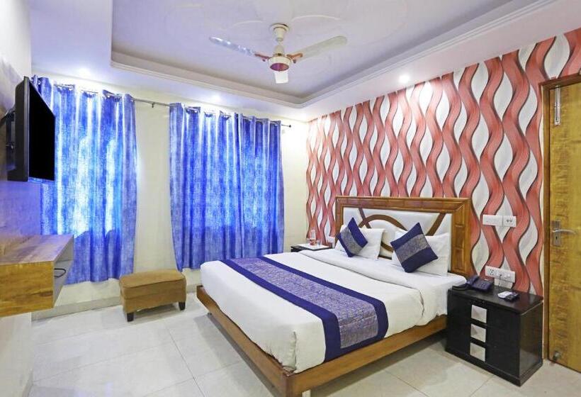فندق Gl Suites Near Delhi Airport