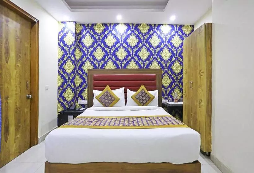 هتل Gl Suites Near Delhi Airport