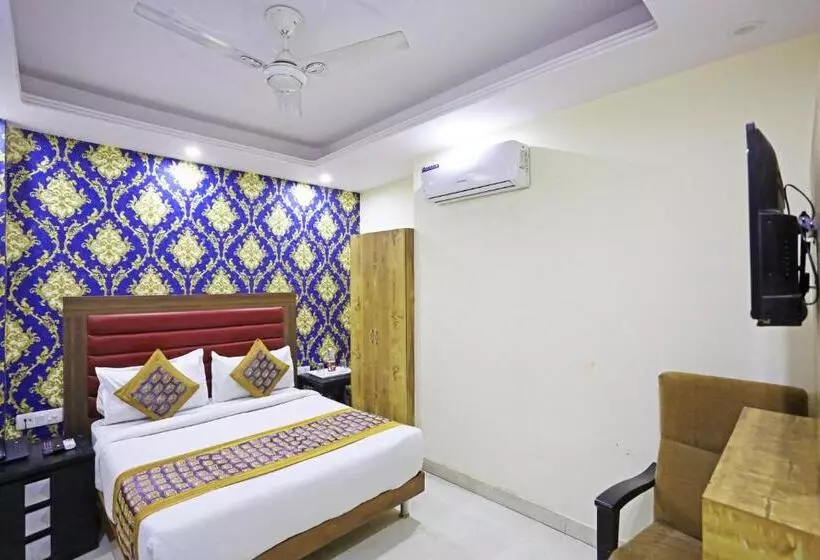 هتل Gl Suites Near Delhi Airport