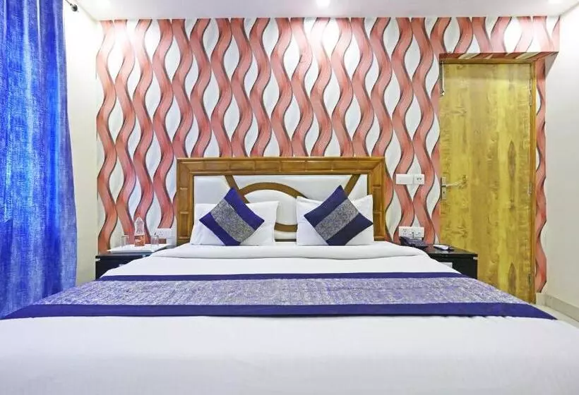 هتل Gl Suites Near Delhi Airport