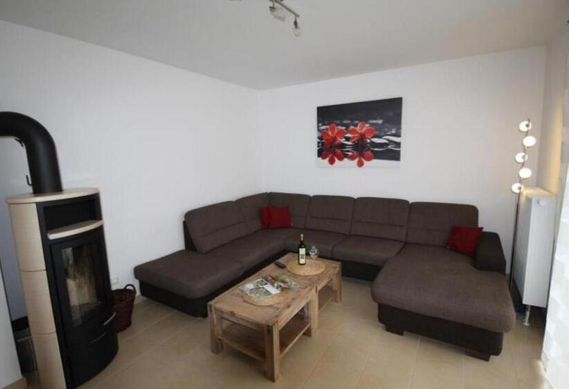 K 95 Modernes Ferienhaus Mit Kamin In Roebel An Der Mueritz