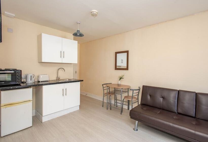 Newly Refurbished Studio, 20mins To London Bridge