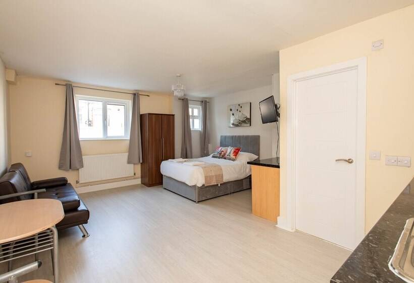 Newly Refurbished Studio, 20mins To London Bridge