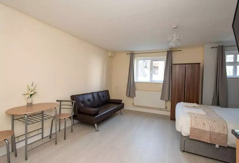 Newly Refurbished Studio, 20mins To London Bridge
