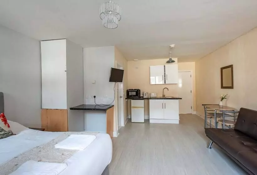 Newly Refurbished Studio, 20mins To London Bridge