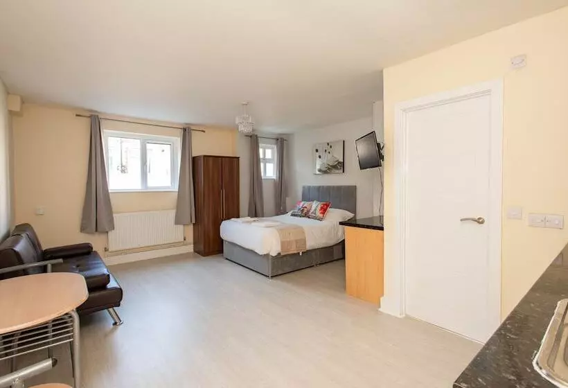 Newly Refurbished Studio, 20mins To London Bridge