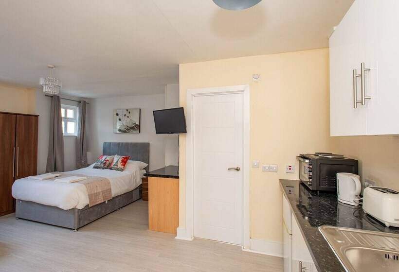 Newly Refurbished Studio, 20mins To London Bridge