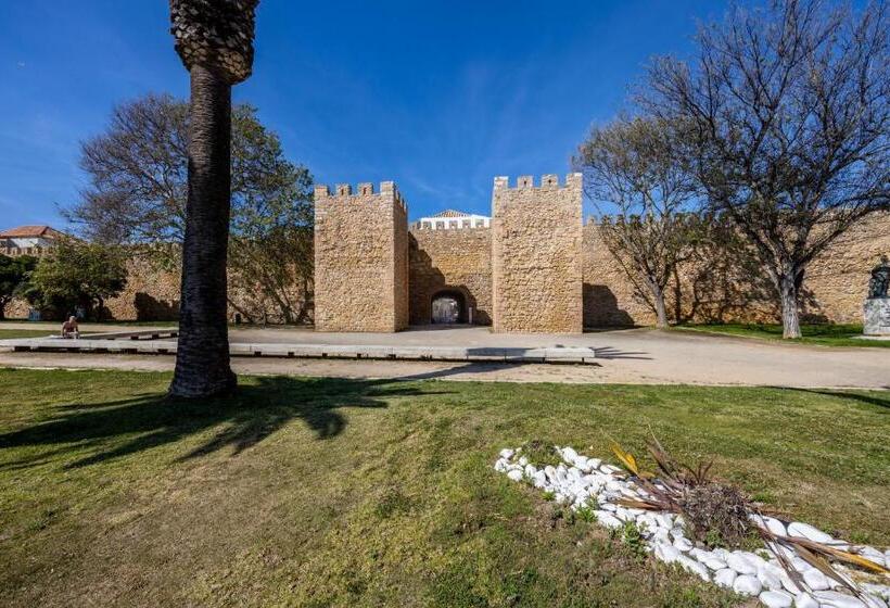 Old Town Lovers By Seewest