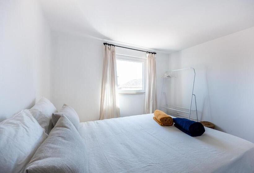 Old Town Lovers By Seewest