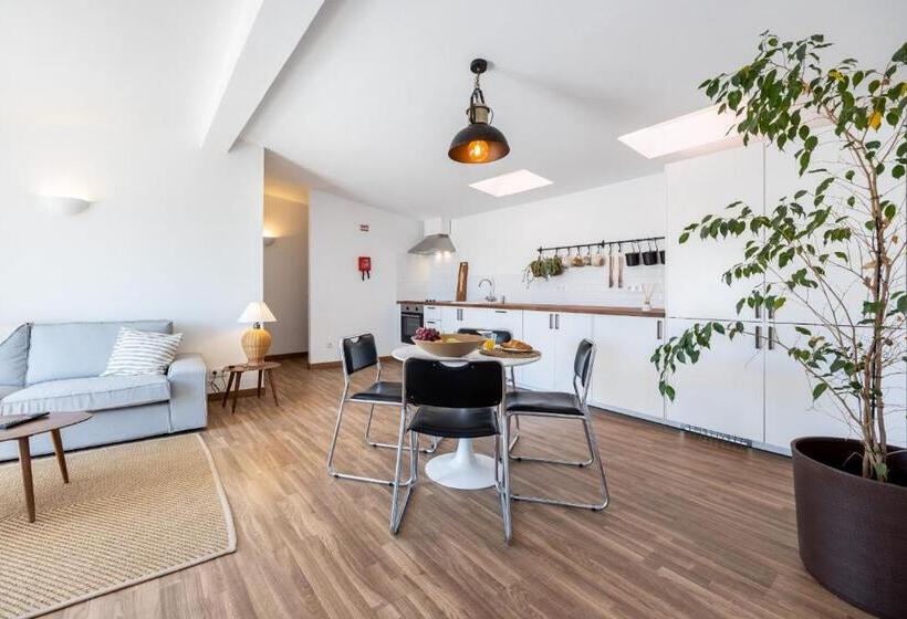 Old Town Lovers By Seewest