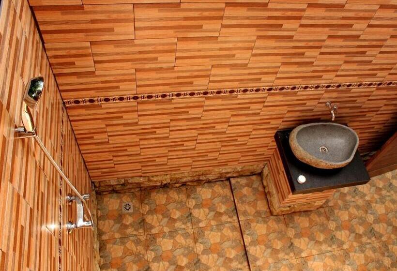 פנסיון A_one House