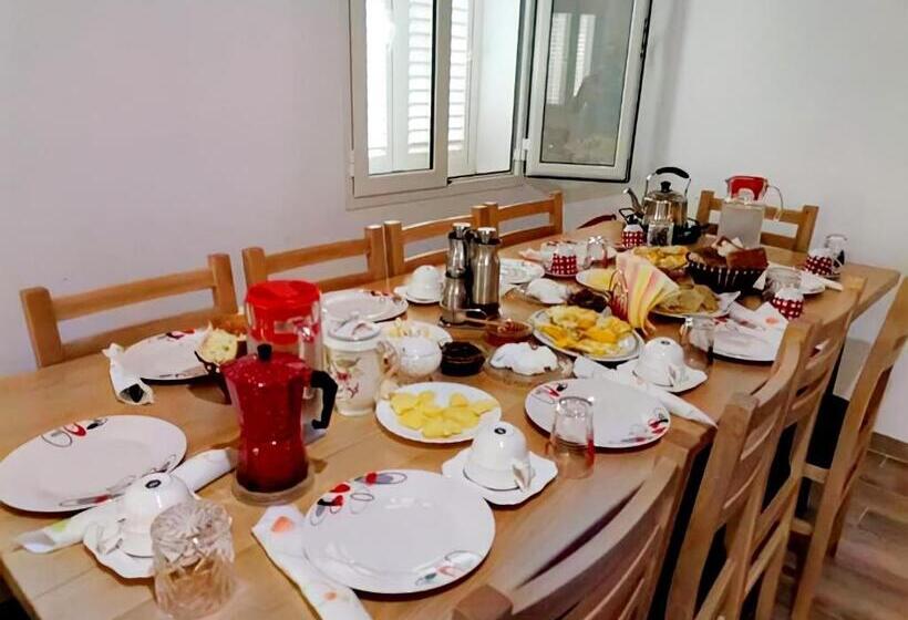 تختخواب و صبحانه Bujtina Tinari Theth