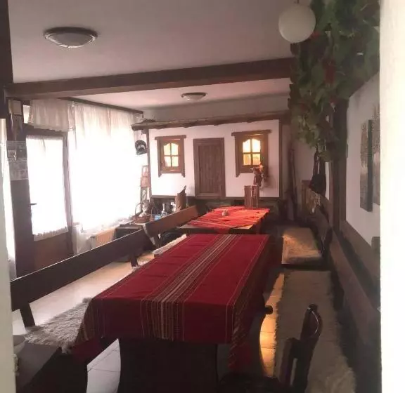 Majatalo къща за гости градината