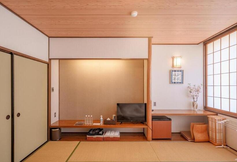 هتل Fuji Yamanakako Resort