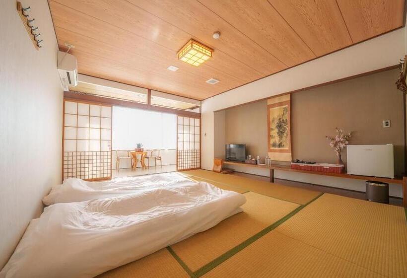 هتل Fuji Yamanakako Resort