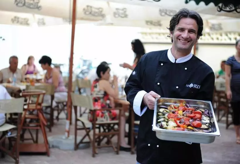 Hotelli Minaret&étterem