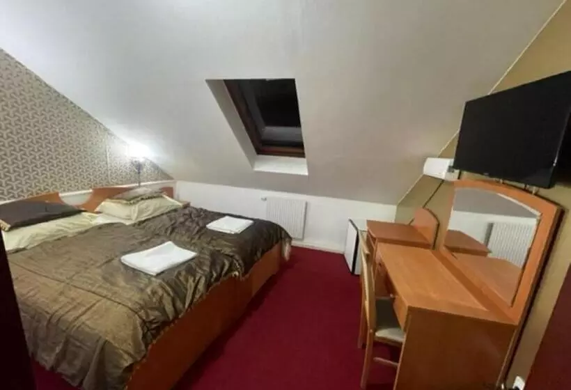 Hotelli Minaret&étterem