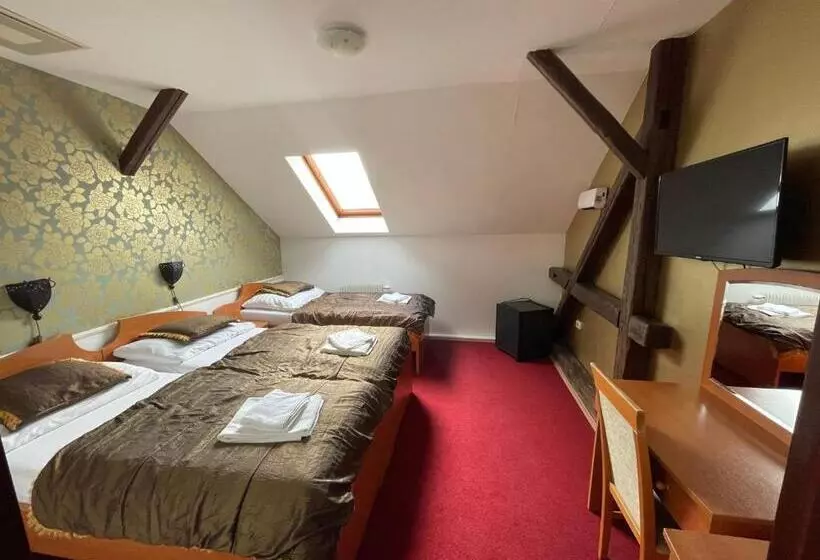 Hotelli Minaret&étterem