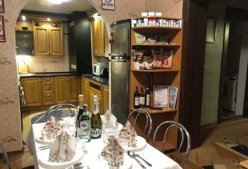 Pension (Hôtel basse catégorie) приватний будинок повністю 142 м кв для проживання або для свят