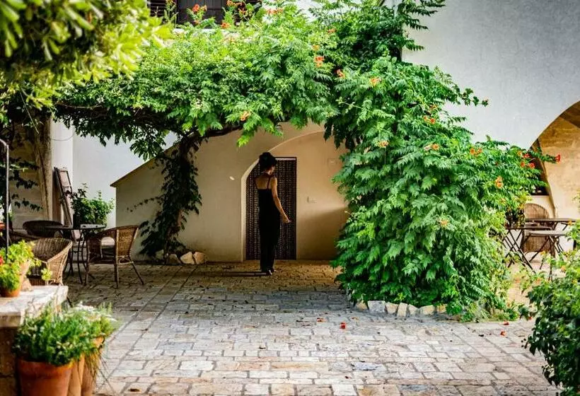 Antica Casina B&b Di Charme