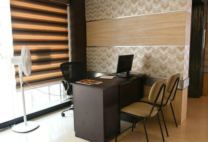 בית מלון כפרי Advaitha Residency