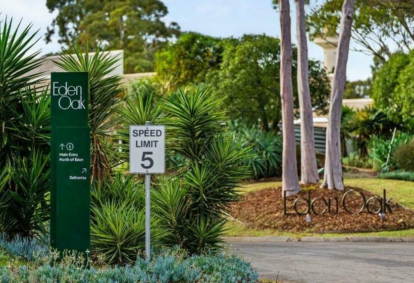 هتل Eden Oak Geelong