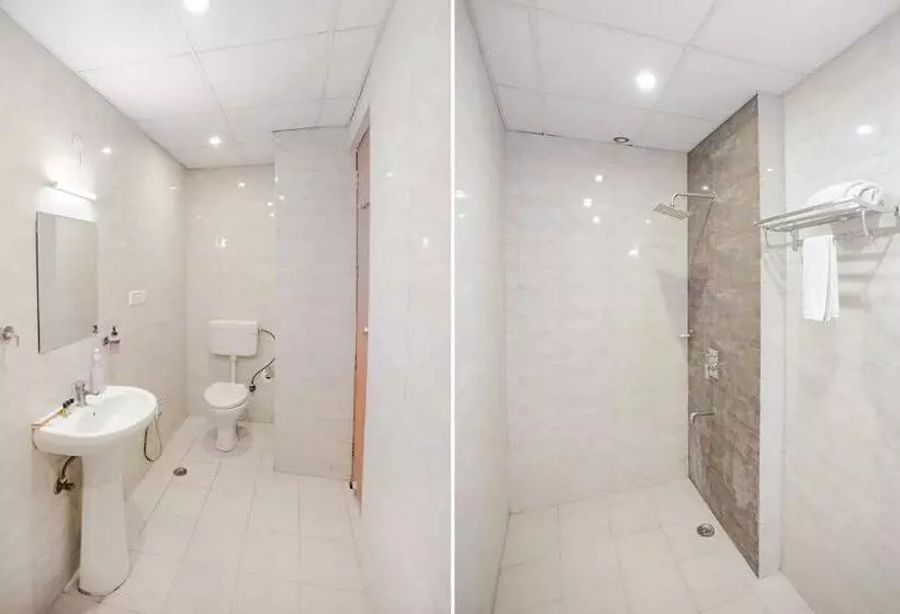 Fabhotel Royal Stay I