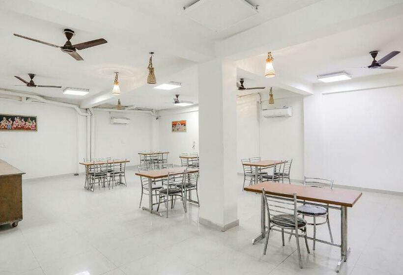 Fabhotel Royal Stay I