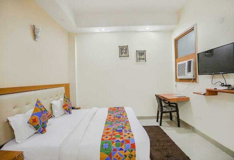 Fabhotel Royal Stay I