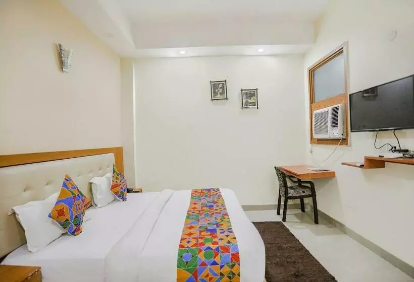 Fabhotel Royal Stay I