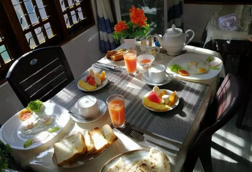 ペンション Lavendra Guset House