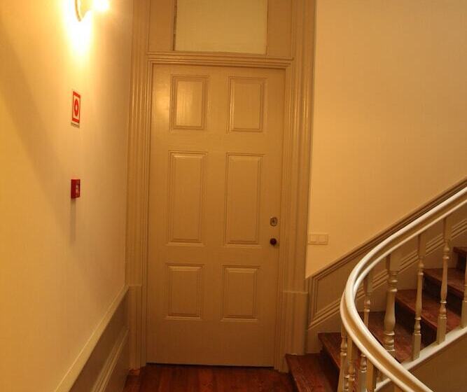 پانسیون Villa Mouzinho By Oporto Near