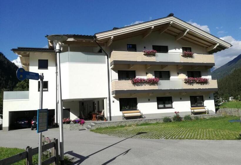 פנסיון Gästehaus Holaus