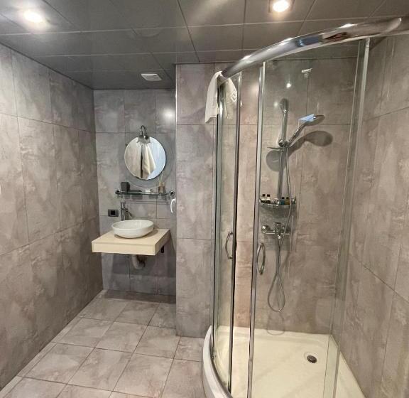 هتل Sea Breeze Apartments Lighthouse