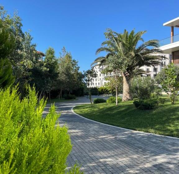 هتل Sea Breeze Apartments Lighthouse