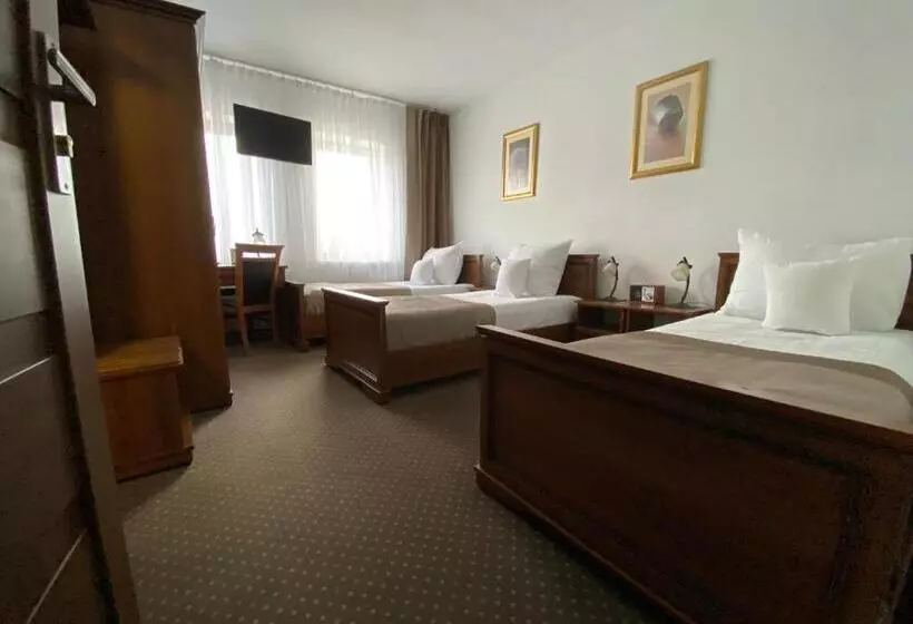 ホテル Constancja