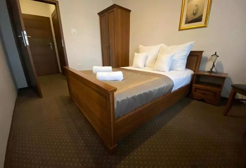 ホテル Constancja