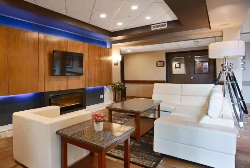 酒店 Days Inn By Wyndham Redwater