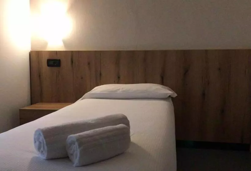 호텔 Doria Business & Bike