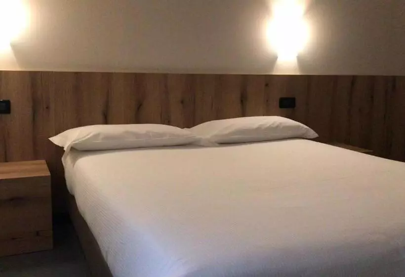 호텔 Doria Business & Bike