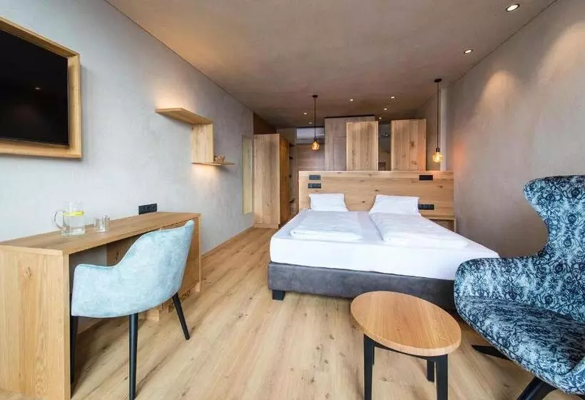 هتل Garni Ehrenfels